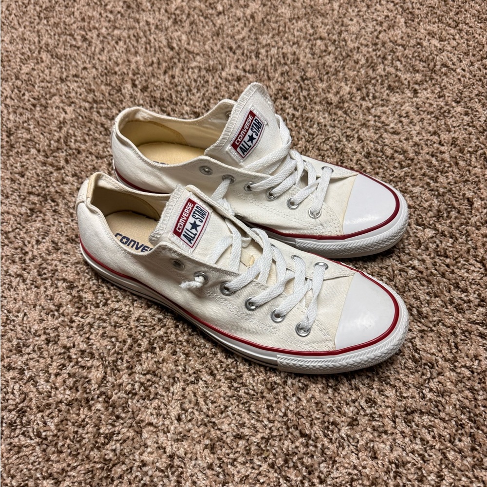 White/cream Converse